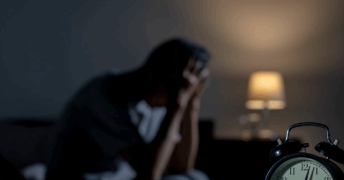 استيقاظك فجراً ليس عشوائياً… اكتشف أسرار ساعة الذئب