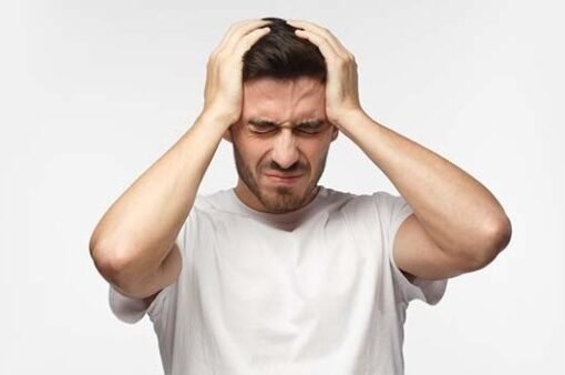 هل تعاني من صداع متكرر؟ تعرّف على أسباب الصداع النصفي وأعراضه