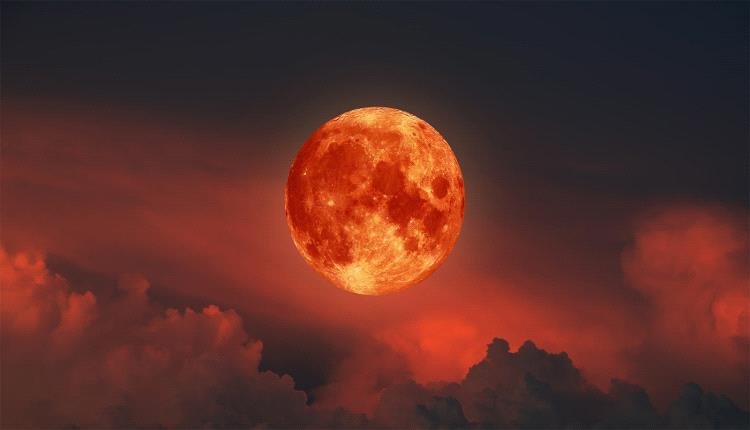القمر يتحول إلى الأحمر: اليمن وعدة دول على موعد مع "القمر الدموي"