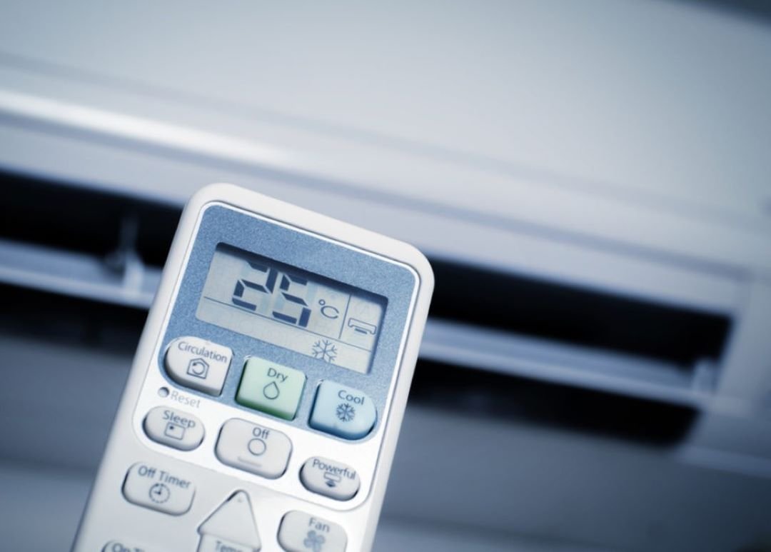 احذر هذا الخيار في ريموت التكييف.. يكلفك الكثير!