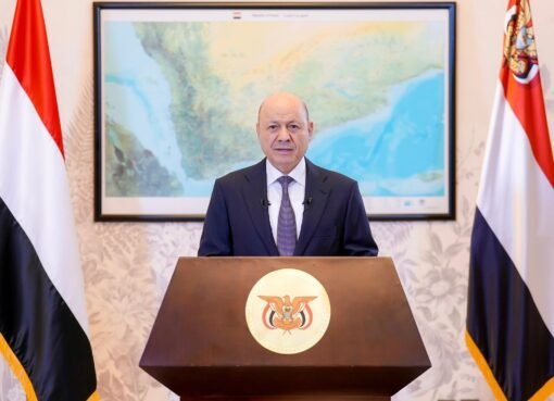 قرارات الزُبيدي تثير الجدل داخل المجلس الرئاسي.. والعليمي يواجه ضغوطًا متزايدة