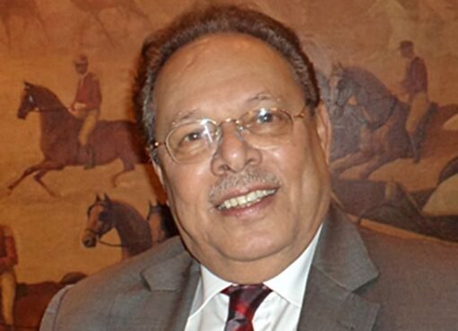 الرئيس علي ناصر يكشف أسرار ما بعد يناير 86: من أحكام الإعدام إلى نهب السلاح الرئيس علي ناصر يكشف أسرار ما بعد يناير 86: من أحكام الإعدام إلى نهب السلاح