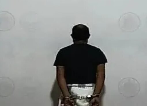 السعودية تضبط مخالفًا يمنيًا وتوجه له تهمتي تهريب وتسلل غير نظامي