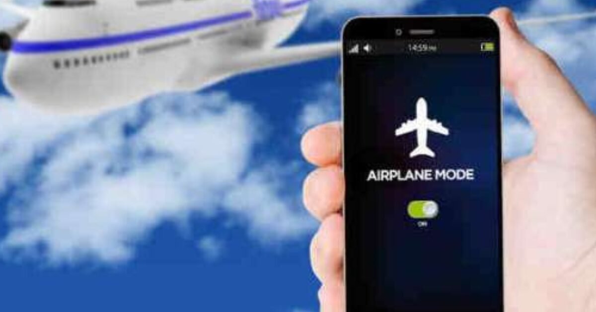 وضع الطيران ليلاً: خدعة بسيطة قد تغيّر طريقة استخدامك للهاتف!