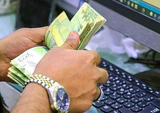 انهيار مفاجئ للعملة ينهب مدخرات الناس… والبنك المركزي يلتزم الصمت