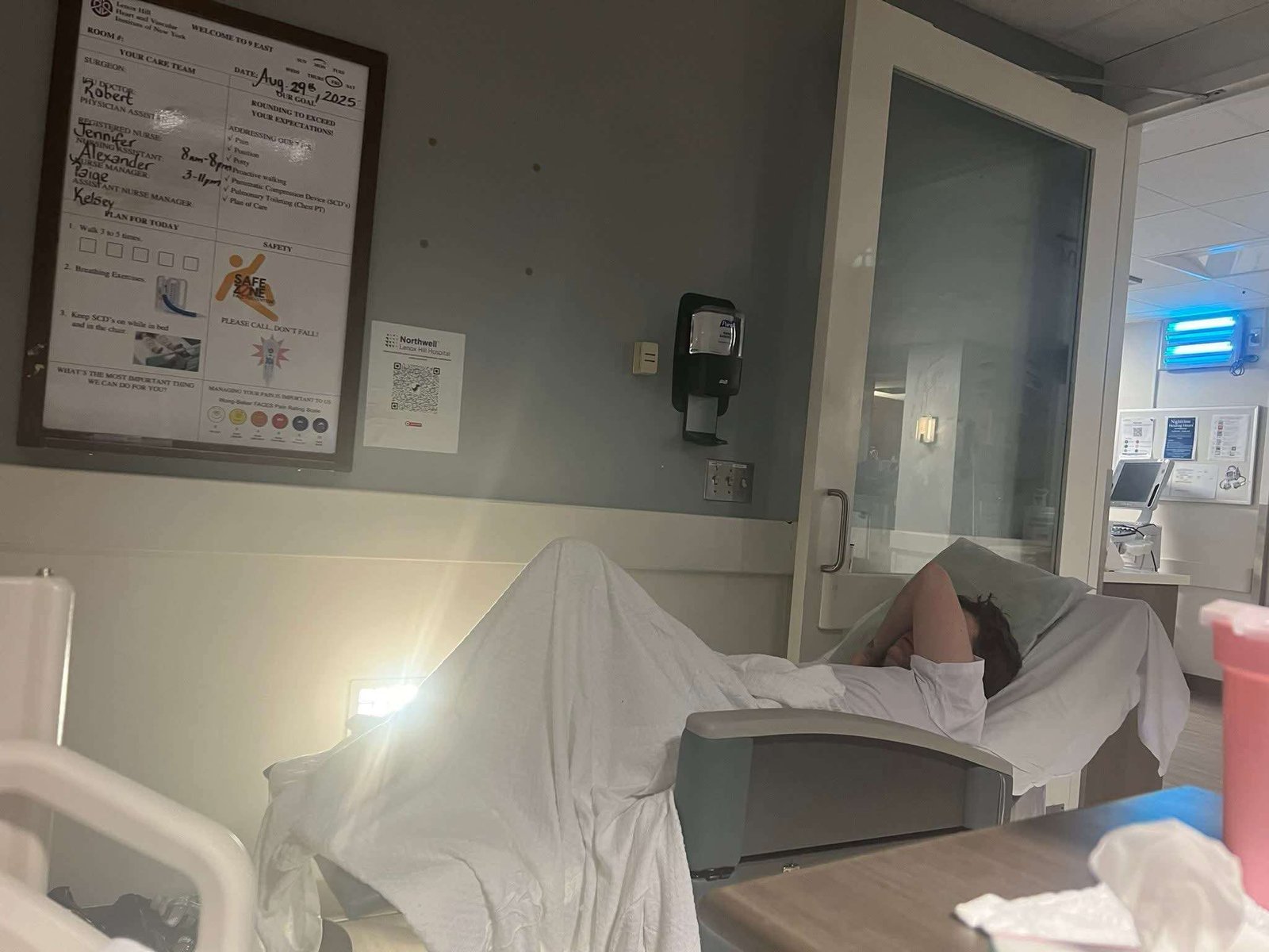 البرلماني أحمد حاشد يكشف تطورات حالته الصحية ويستعد لعمليات جراحية قادمة