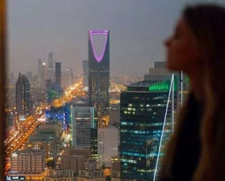 الرياض تشهد حادثًا مأساويًا لمقيم يمني وزوجته خلال نزهة عائلية