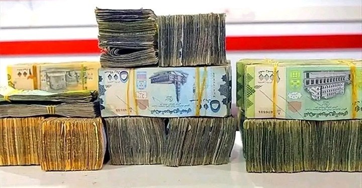 ماجد الداعري: سوق الصرف في اليمن خارج السيطرة والمركزي عاجز عن التنبؤ