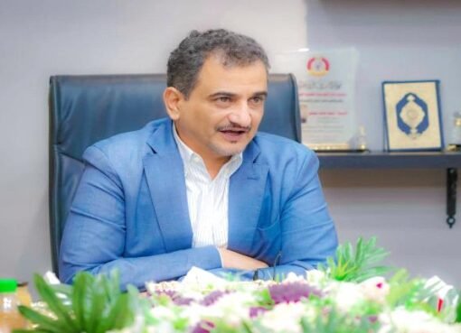 محافظ عدن يحسم الجدل: إغلاق شامل لمحلات بيع القات داخل المدينة