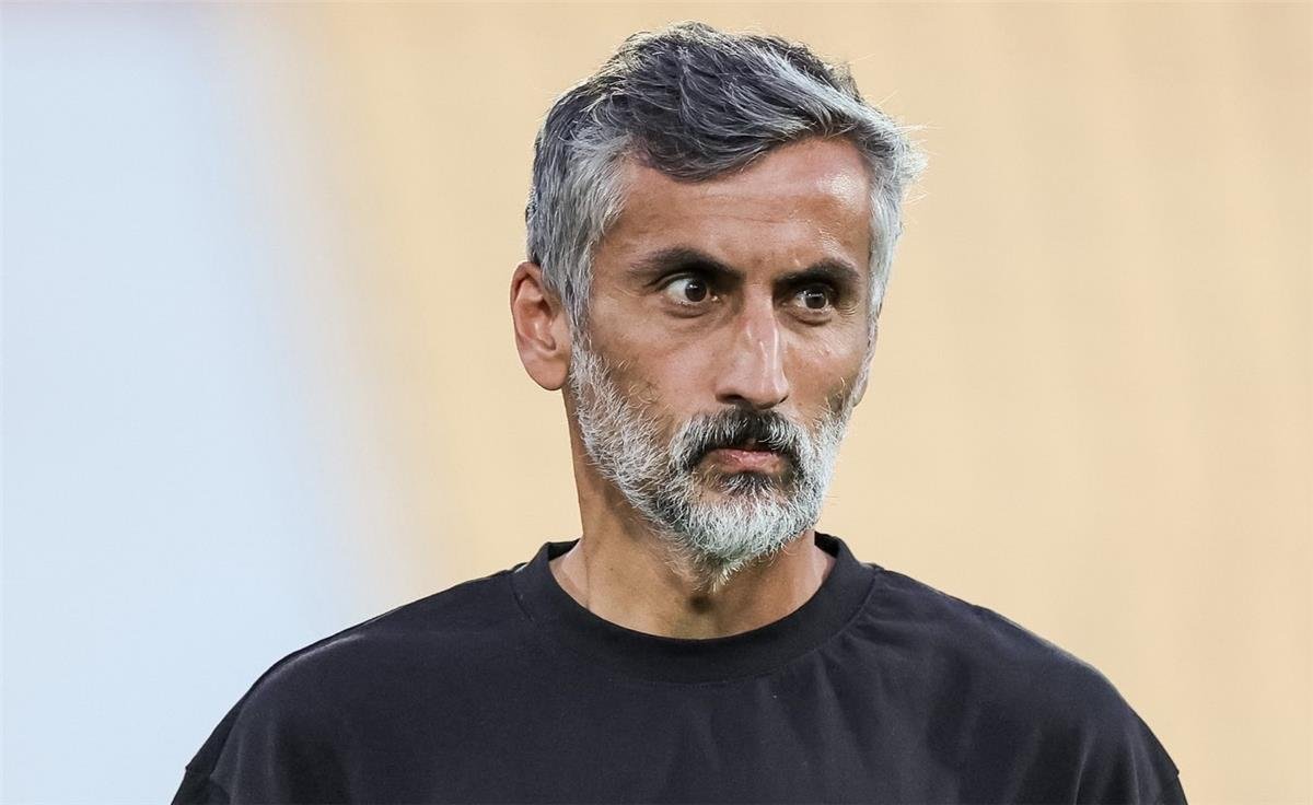 "شرط جزائي ضخم في عقد ريبيرو.. والأهلي يتحرك بحذر"